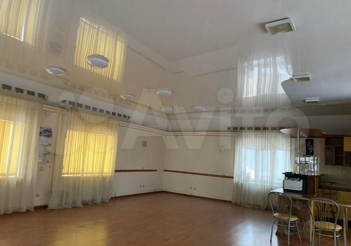 Машиностроителей, 21 Б