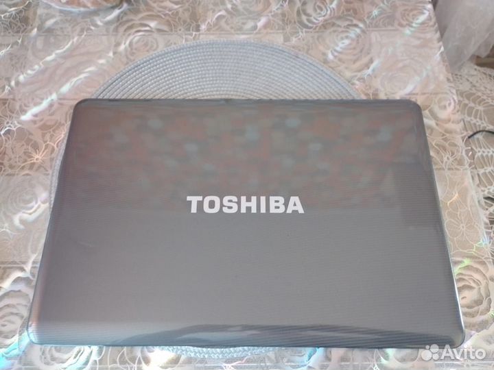 Toshiba sattellite 15.6 cor i3 В хорошем состоянии