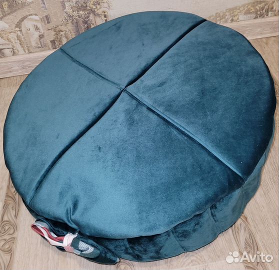 Лежанка для кошек и собак