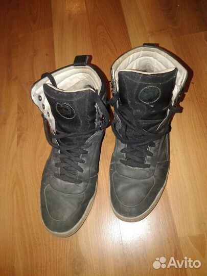 Кроссовки Diesel. Размер 42. Сильно бу, кожа