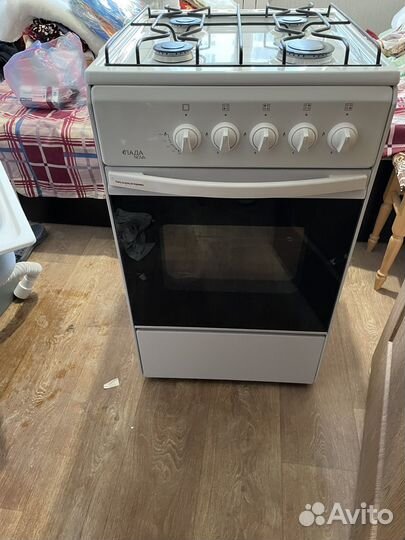 Газовая плита с газовой духовкой новая