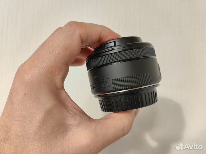 Canon EF 50mm f/1.8 STM
