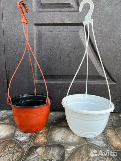 Кашпо для цветов с подвеской