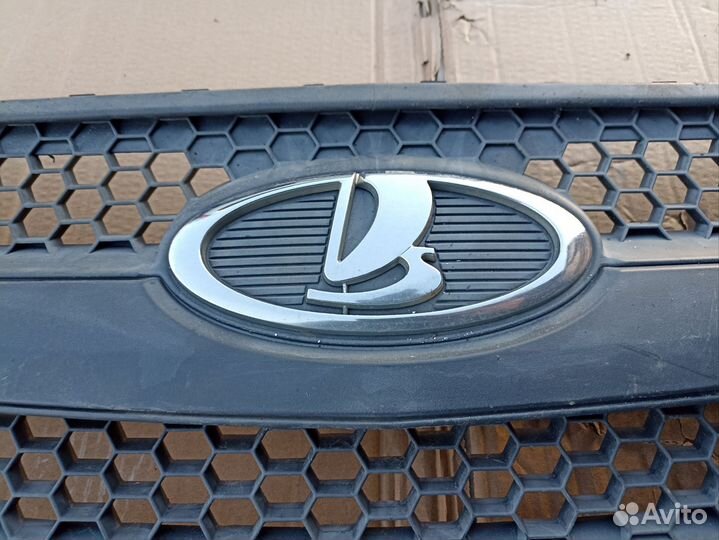 Решетка радиатора в сборе LADA Largus