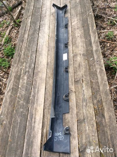 Накладка правого порога Mercedes Benz GLC 250