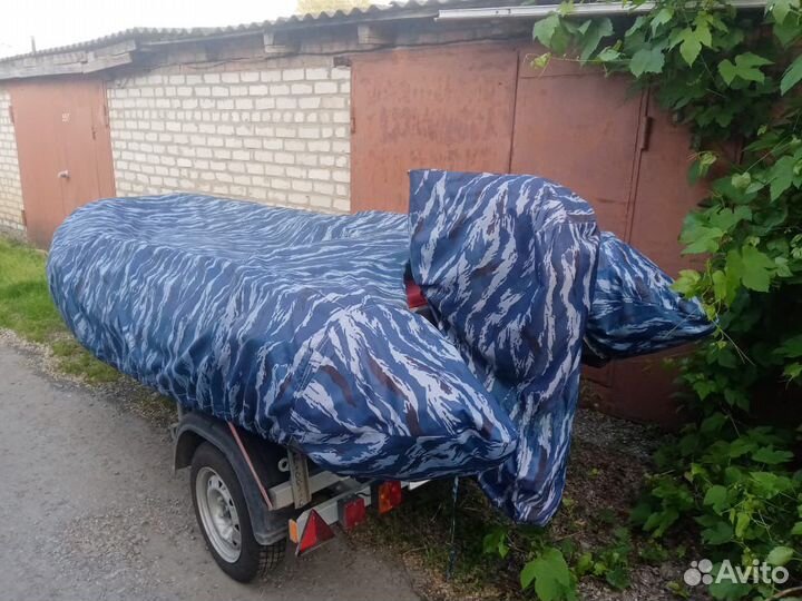 Лодка с мотором