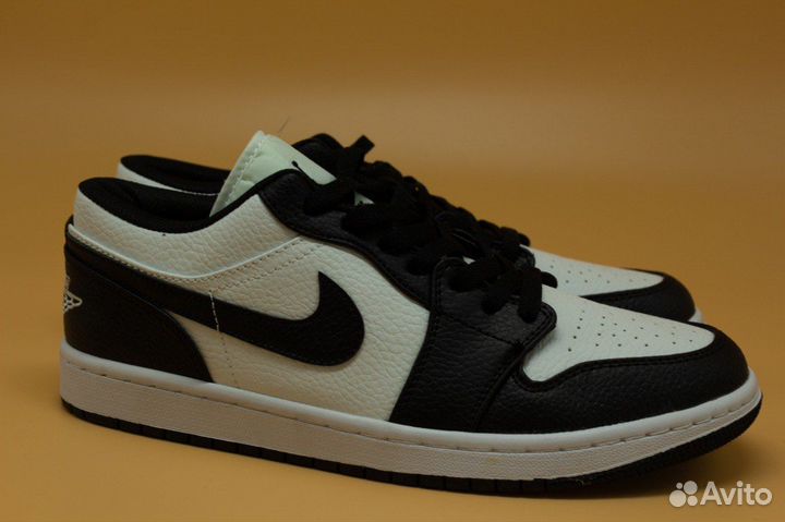 Air Jordan 1 Low Black