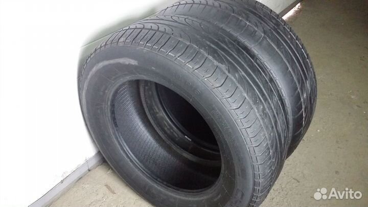 GT Radial Champiro 128 235/60 R16