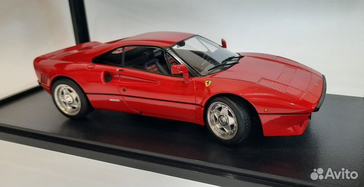 Модель Ferrari 288 GTO 1/18