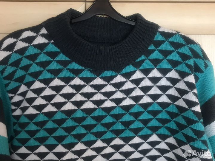 Свитер на подростка