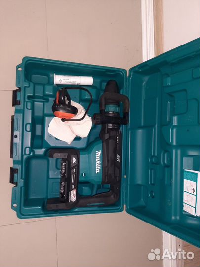 Makita HM002