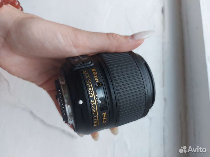 Объектив nikon 35 mm 1 8