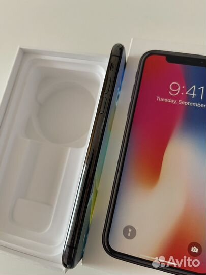 iPhone X, 64 ГБ