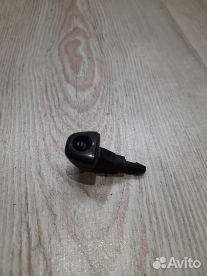 Форсунка омывателя Nissan X-trail T32