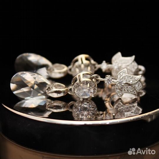 Серьги Swarovski в нескольких цветах