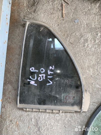 Форточка двери задняя Toyota Vitz XP90