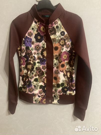 Бомбер женский