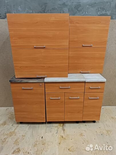 Красивый и удобный табурет для игры на фортепьяно