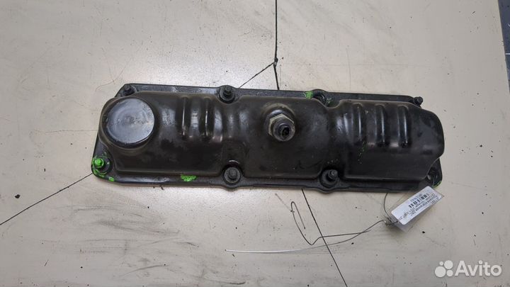 Крышка клапанная двс Chrysler Voyager, 2001