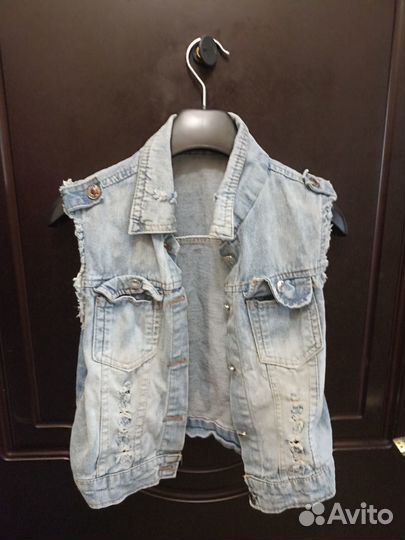 Жилетка женская