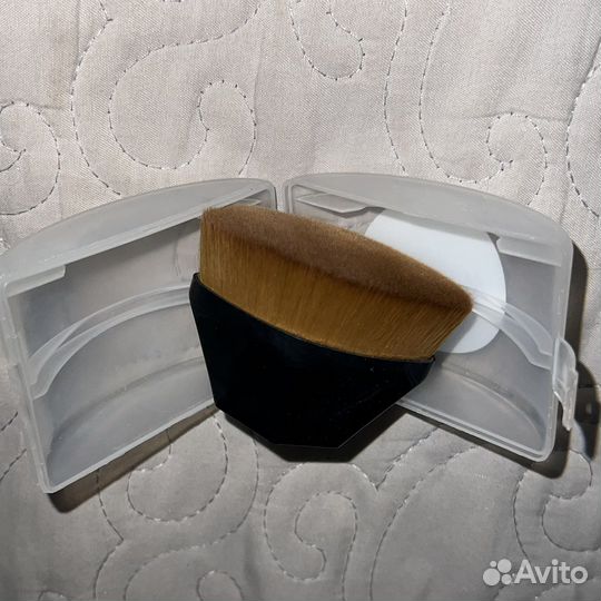 Кисть для макияжа кабуки