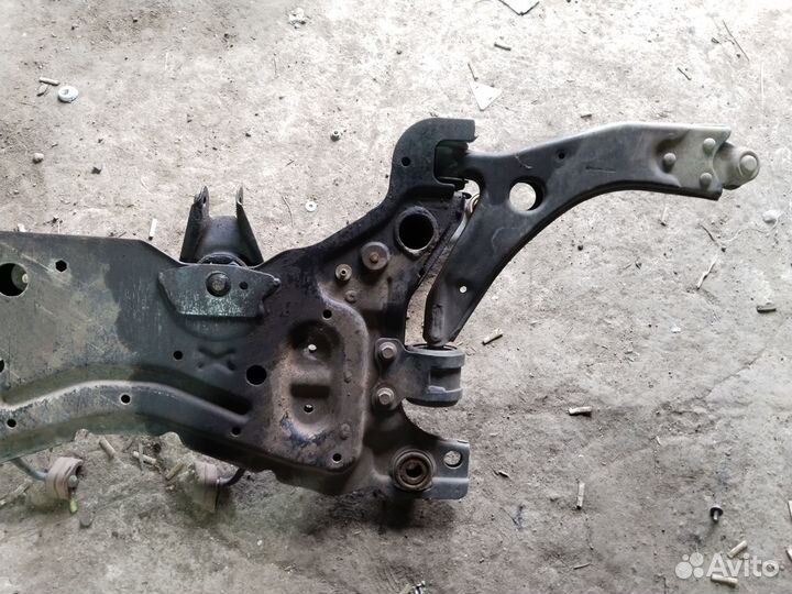 Подрамник передний Ford Focus 2