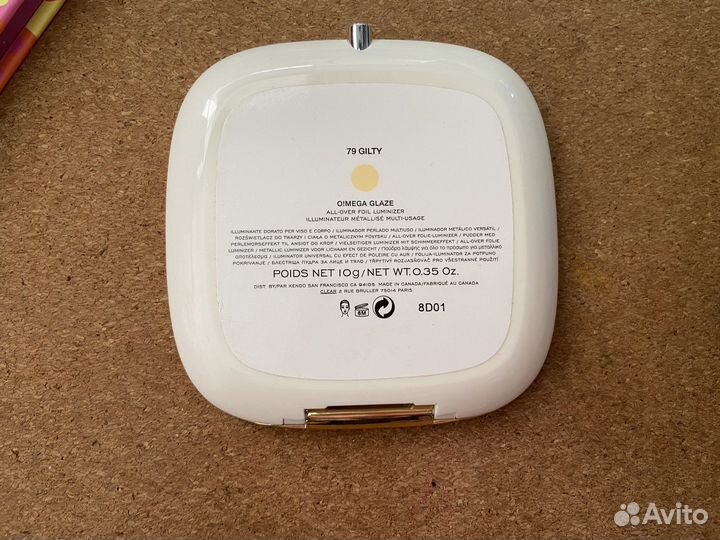 Палетка теней Mac и хайлайтер Marc Jacobs