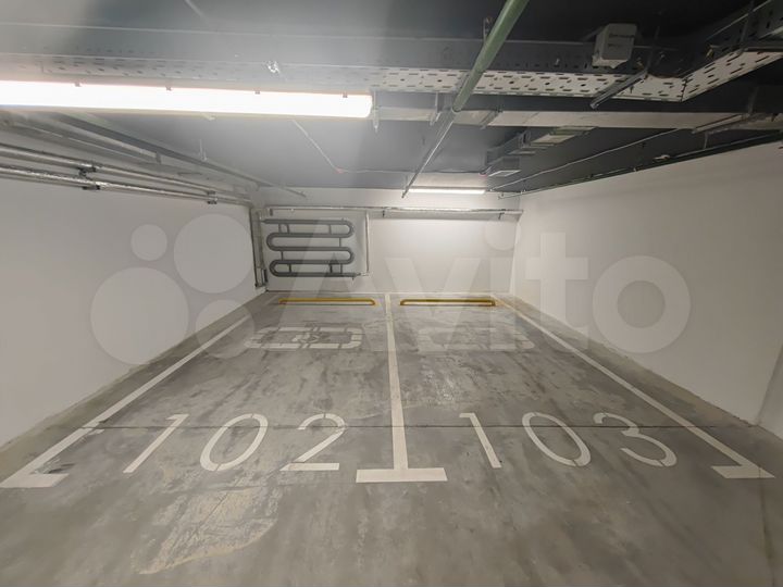 Машиноместо, 24 м²