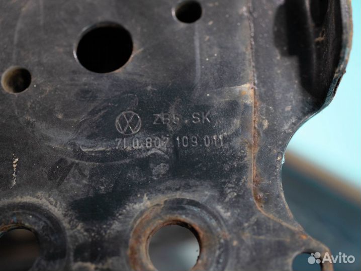 203 Усилитель переднего бампера Porsche Cayenne