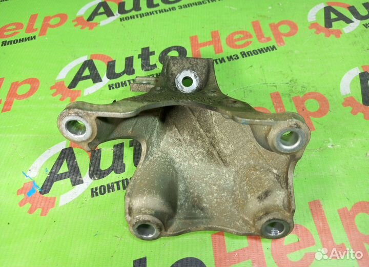 Кронштейн опоры двигателя audi A6 4F2 правый