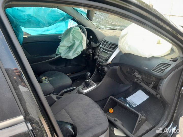 Hyundai Solaris в разбор