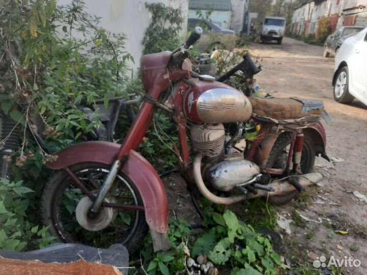 Продам на запчасти мотоцикл Яву,На Болты Яву