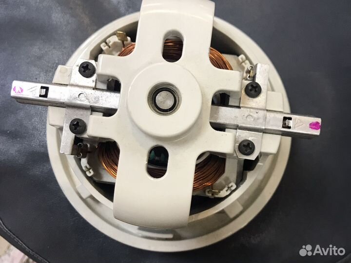 Двигатель моющего пылесоса 1200W ametek 11ME65, VA