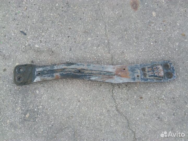 Балка продольная Вольво S 40 I поколения