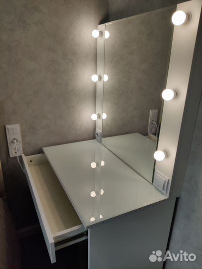 Трюмо, гриммерное зеркало