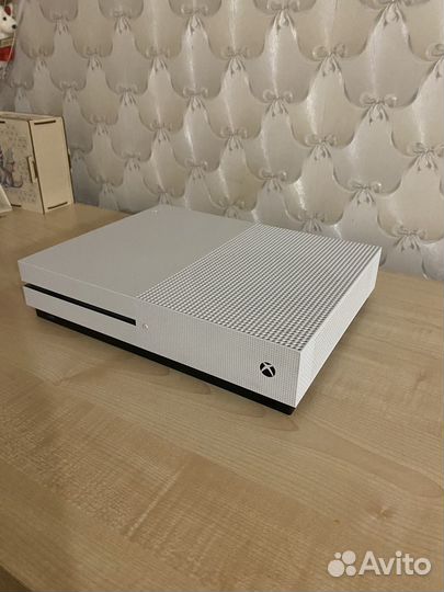 Xbox One S