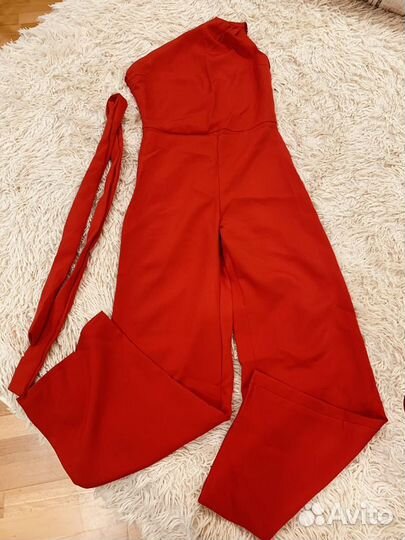 Комбинезон новый 42 р