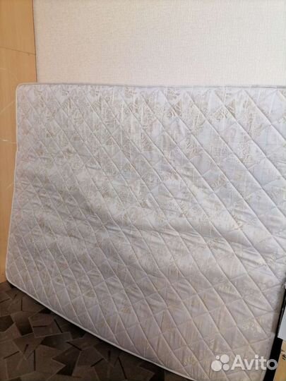 Матрас 160х200 бу