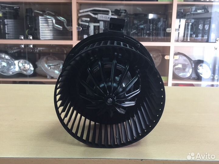 Мотор печки Рено Дастер/ Логан / Сандеро,Лада Ларг