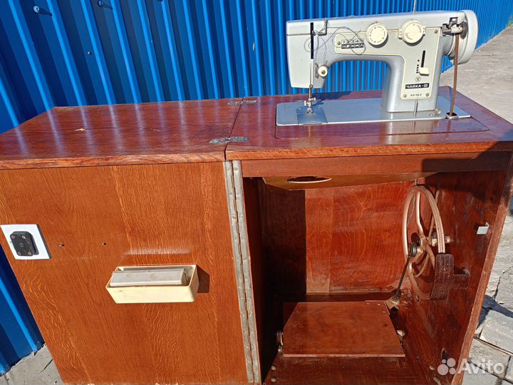 Швейная машина Чайка 3