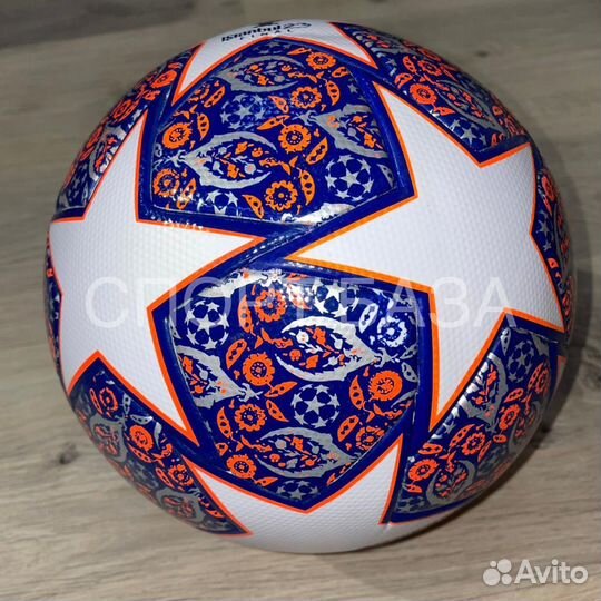 Футбольный мяч Adidas