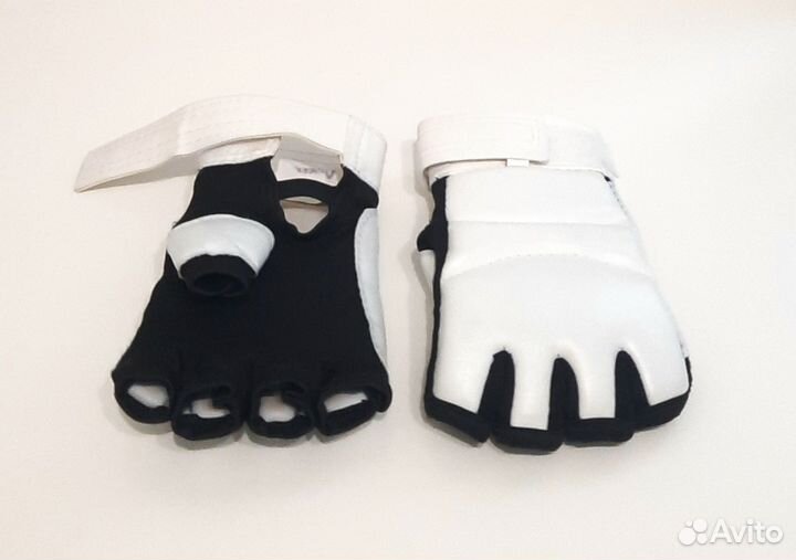 Перчатки почти новые детские размер S в идеале