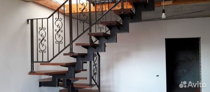 Металлокаркас для лестницы 