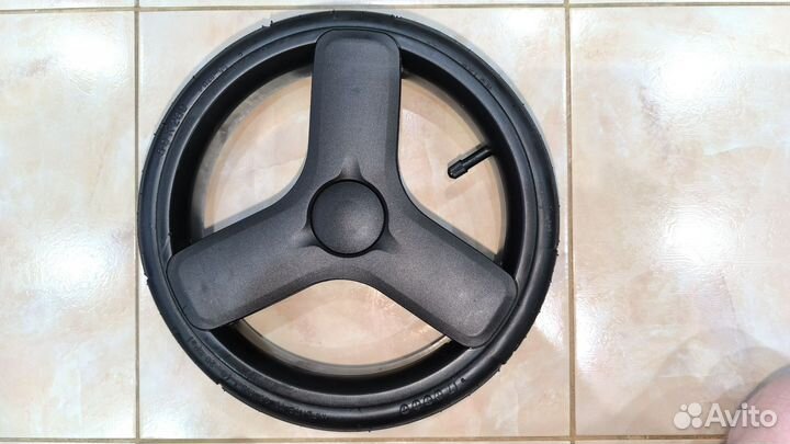 Колесо от детской коляски