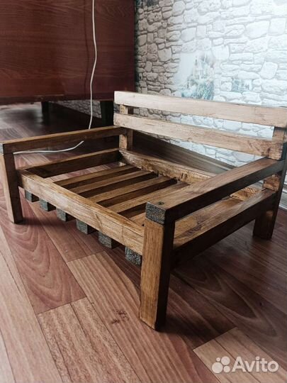 Кроватка для маленькой собачки/кошки