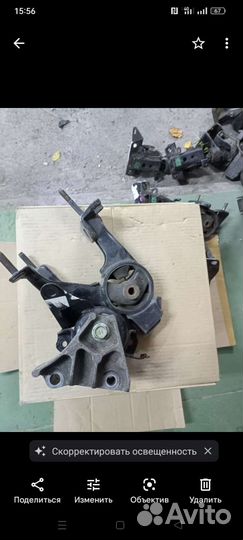 Подушка двигателя Тойота Авенсис