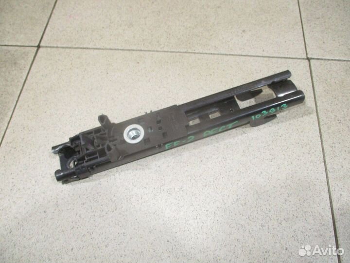 Механизм регулировки ремня безопасности Ford Focu