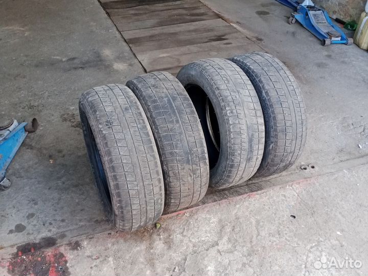 Bridgestone Blizzak Revo GZ 195/65 R15