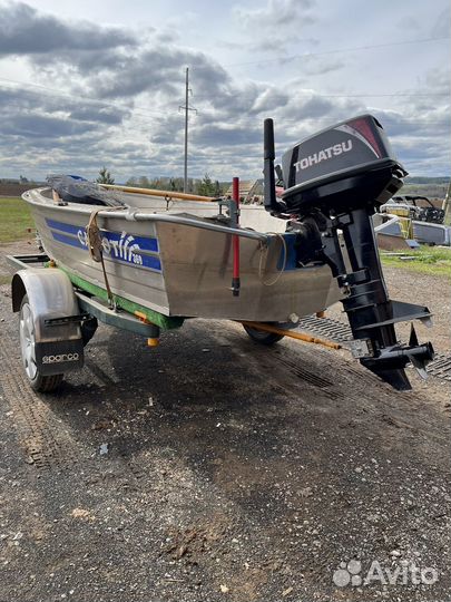 Лодка Салют 360 с мотором Tohatsu 9.8