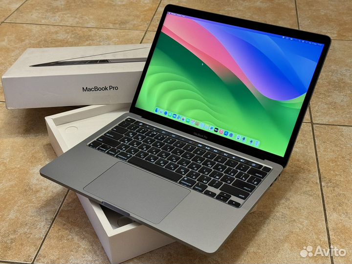 Macbook Pro 13 2020 i5 16gb 1TB Идеал